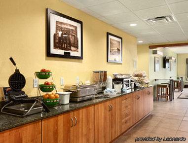 Microtel Inn & Suites By Wyndham Tuscumbia/Muscle Shoals Restaurant billede