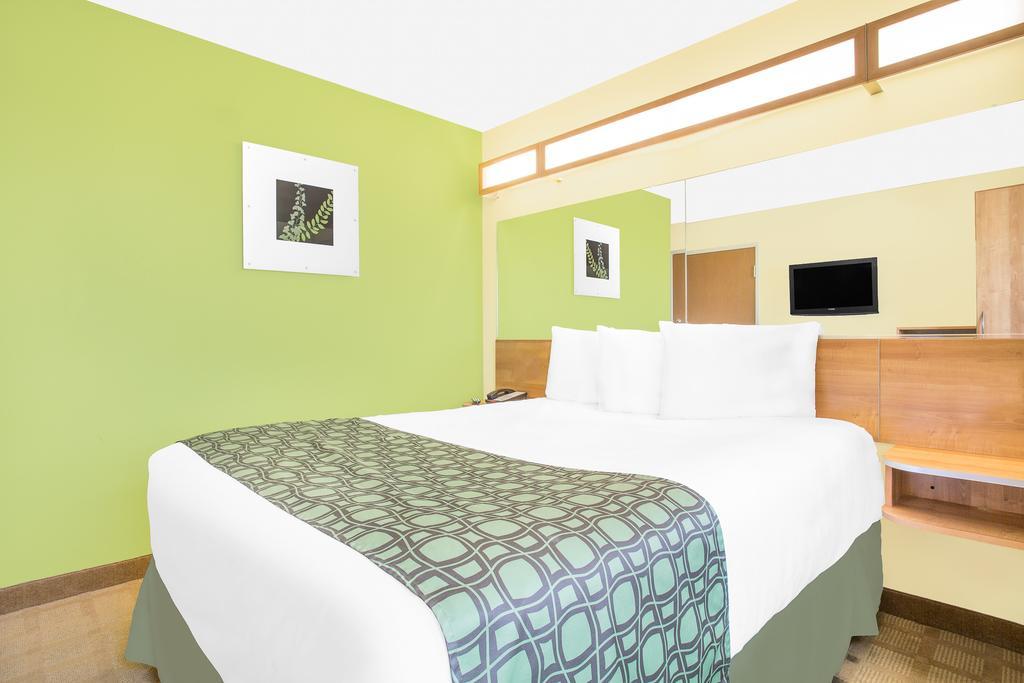 Microtel Inn & Suites By Wyndham Tuscumbia/Muscle Shoals Eksteriør billede